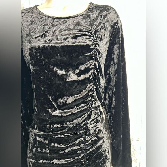 Future Collective Women Dress Ruched Long Sleeve Open Back Black Size 1X NEW - Picture 9 of 13